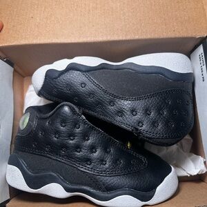 Jordan Black, White, Red Sneakers (7C)